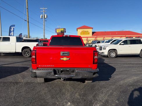 Used 2017 Chevrolet Silverado 1500 LT w/ All Star Edition AWD/4WD image 4