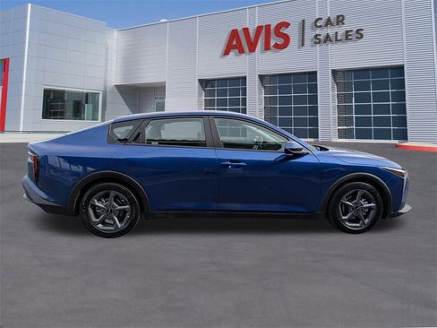 Used 2025 Kia K4 LXS image 5