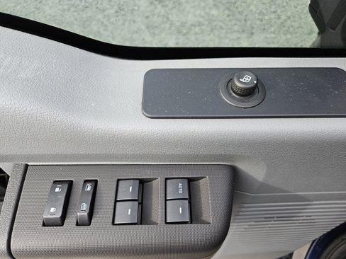 Used 2011 Ford F450 XL w/ PWR Equipment Group image 22