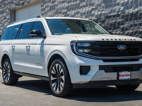 New 2025 Ford Expedition Max Platinum w/ Platinum Ultimate Package AWD/4WD image 2