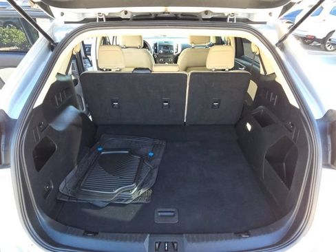 Used 2017 Ford Edge SE FWD image 18