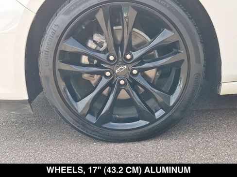 Used 2021 Chevrolet Malibu LT w/ Sport Edition FWD image 16