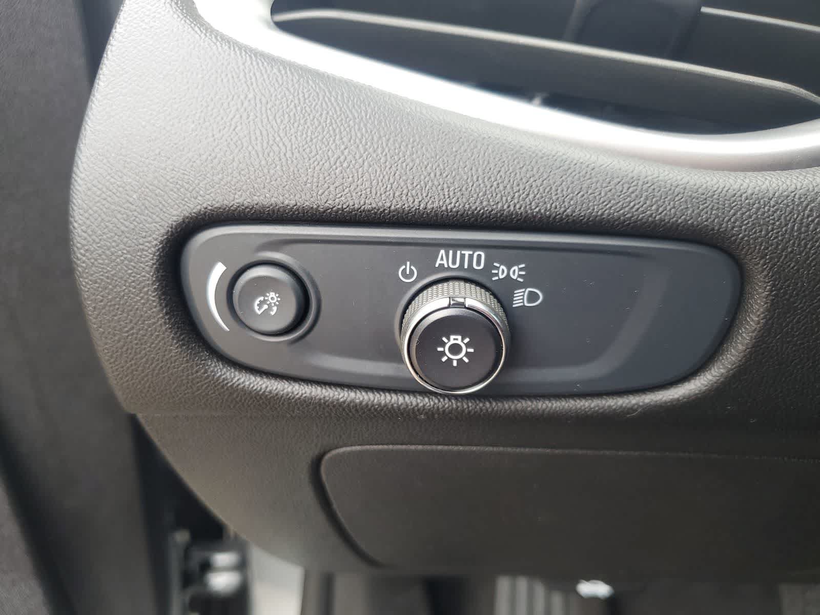 Used 2024 Chevrolet Malibu LT FWD image 19