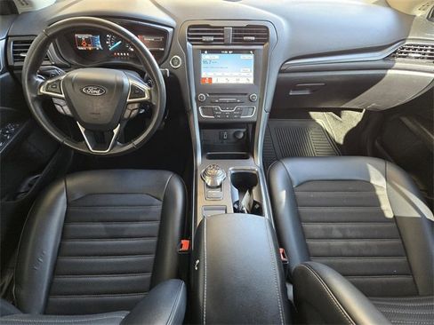 Used 2018 Ford Fusion SE w/ Equipment Group 201A image 28