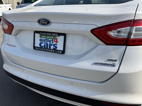 Used 2015 Ford Fusion SE w/ Equipment Group 502A image 10