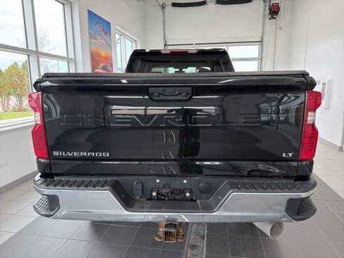 Used 2023 Chevrolet Silverado 2500 LT w/ Convenience Package AWD/4WD image 4