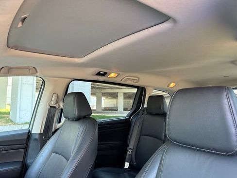 Used 2025 Honda Odyssey EX-L image 8