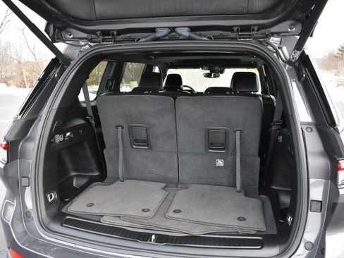 Used 2024 Jeep Grand Cherokee L Altitude image 29