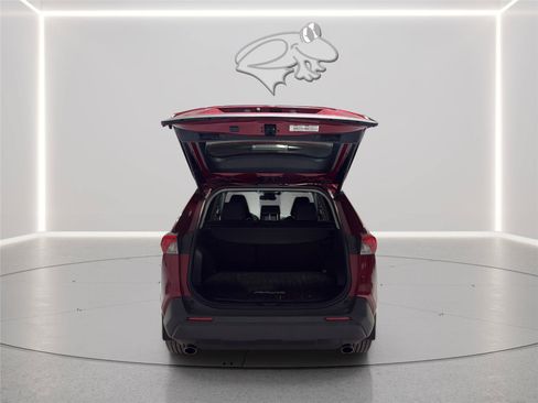 Used 2020 Toyota RAV4 XLE Premium AWD/4WD image 9