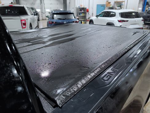 Used 2024 GMC Sierra 1500 Elevation image 7