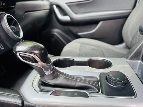 Used 2019 Chevrolet Blazer LT FWD image 44