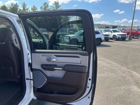 Used 2025 RAM 1500 Laramie image 16