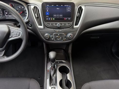 Used 2023 Chevrolet Malibu LS FWD image 16