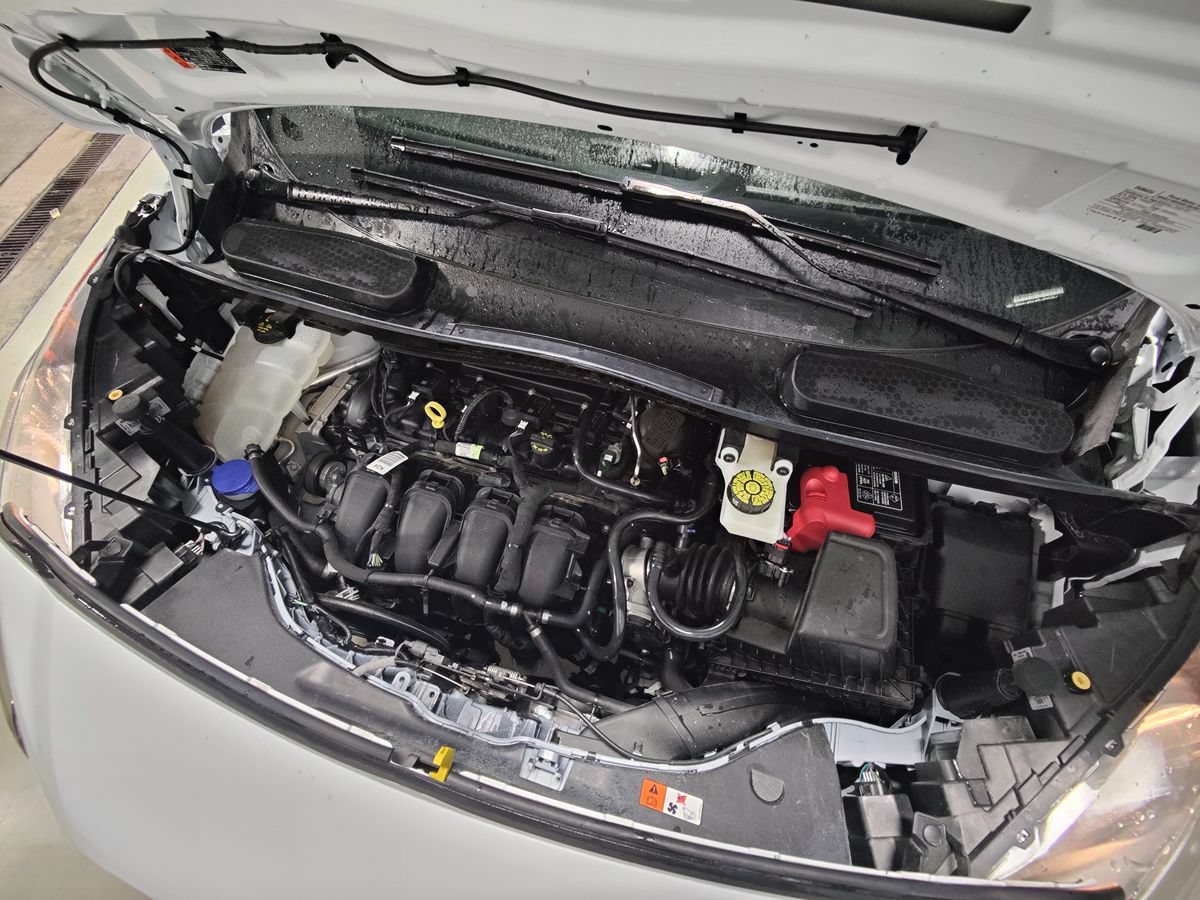 Used 2023 Ford Transit Connect XL FWD image 4