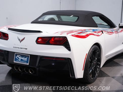 Used 2018 Chevrolet Corvette Stingray Convertible w/ 1LT RWD image 11