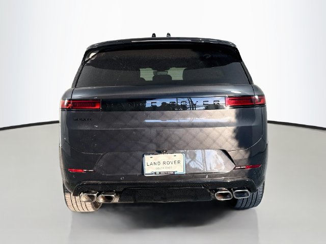 New 2027 Land Rover Range Rover Sport Dynamic SE AWD/4WD image 6