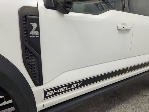 Used 2024 Ford F250 Lariat w/ Lariat Ultimate Package AWD/4WD image 16