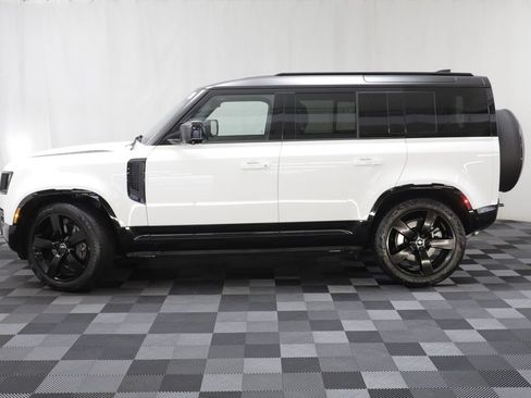 Certified 2025 Land Rover Defender 110 X-Dynamic SE AWD/4WD image 4