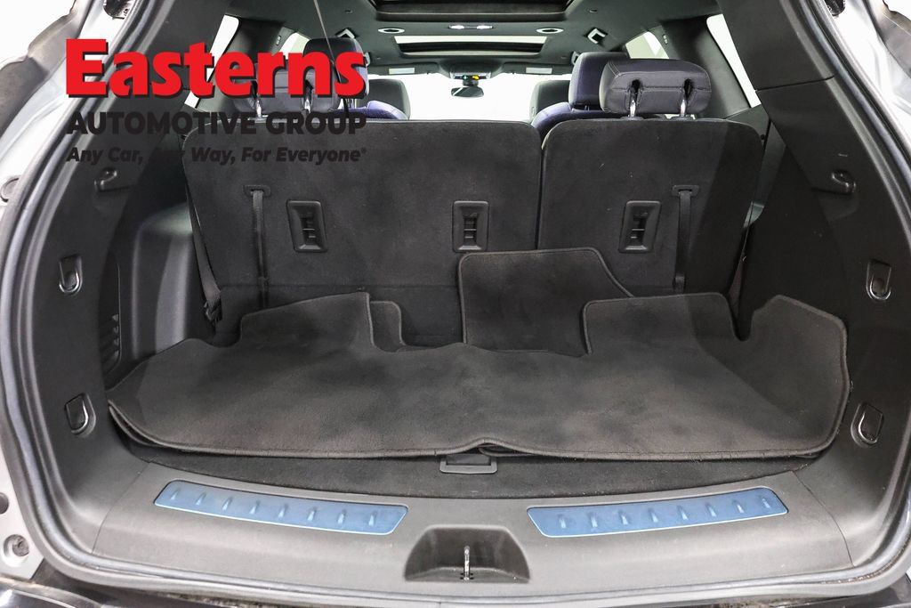 Used 2023 Buick Enclave Essence w/ Experience Buick Package FWD image 11