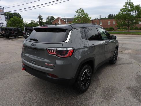 Used 2021 Jeep Compass Trailhawk AWD/4WD image 5
