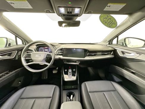 Used 2025 Audi Q4 e-tron Premium w/ Convenience Package image 3