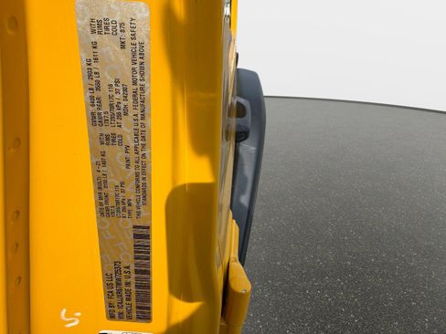 Used 2021 Jeep Wrangler Unlimited Rubicon 4xe w/ Cold Weather Group AWD/4WD image 9