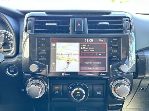 Used 2023 Toyota 4Runner TRD Off-Road Premium w/ Off Road Premium Plus Package AWD/4WD image 30