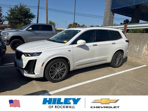 Used 2020 Cadillac XT6 Premium Luxury FWD image 1