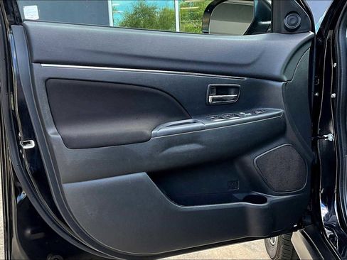 Used 2017 Mitsubishi Outlander Sport ES image 21