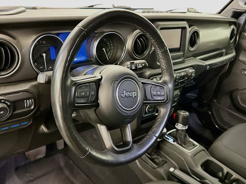 Used 2023 Jeep Wrangler Unlimited w/ Cold Weather Group AWD/4WD image 18