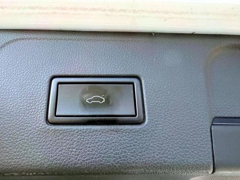 Used 2019 Volkswagen Atlas SEL AWD/4WD image 14