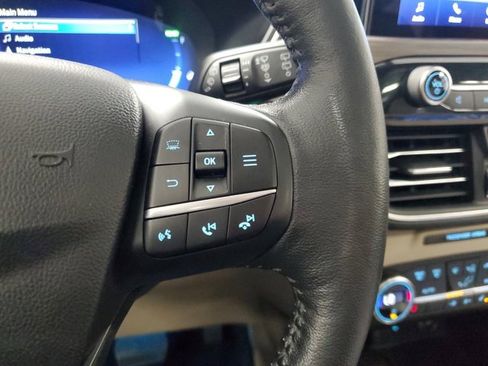 Used 2020 Ford Escape Titanium image 21