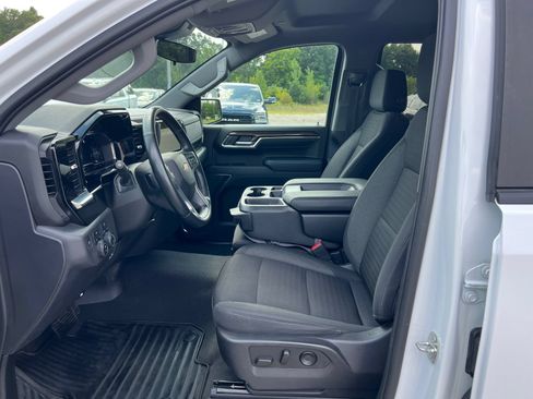 Certified 2023 Chevrolet Silverado 1500 LT AWD/4WD image 4