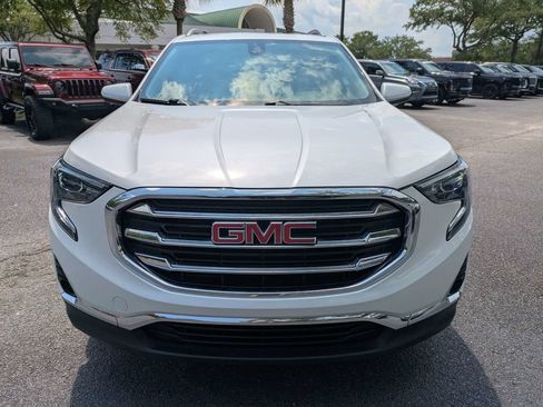 Used 2021 GMC Terrain SLT w/ Infotainment Package II FWD image 8