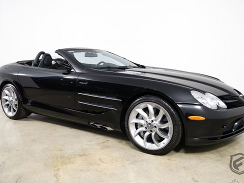 Used 2008 Mercedes-Benz SLR image 3