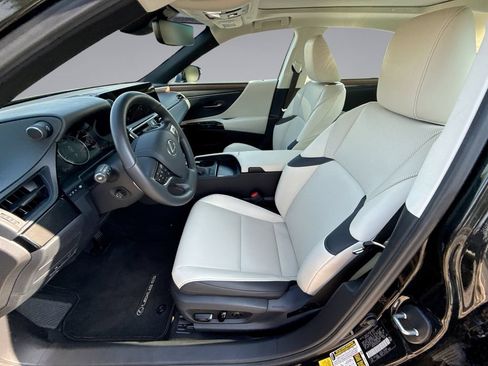 Used 2025 Lexus ES 350 w/ Premium Package FWD image 30