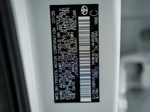 New 2026 Toyota Prius Plug-In Hybrid FWD image 39