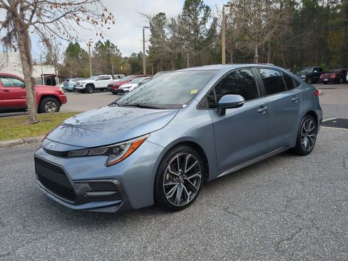 Used 2020 Toyota Corolla SE image 2
