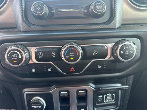 Used 2020 Jeep Wrangler Sport AWD/4WD image 22