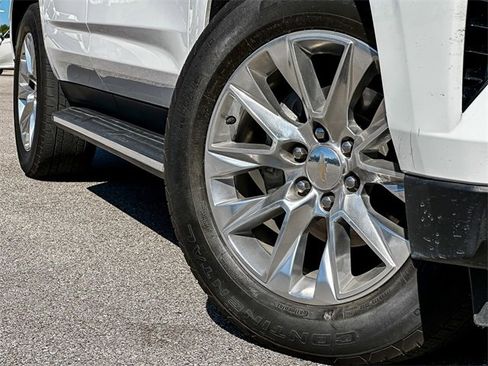 Used 2024 Chevrolet Tahoe Premier image 2