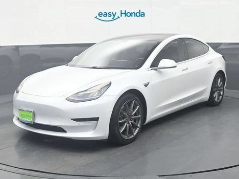 Used 2018 Tesla Model 3 Mid Range RWD image 3