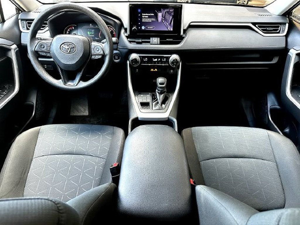 Certified 2025 Toyota RAV4 XLE AWD/4WD image 28