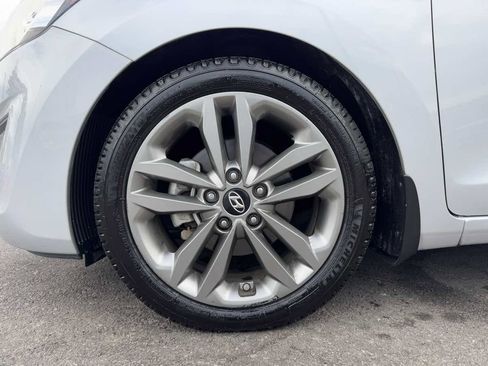 Used 2016 Hyundai Elantra GT w/ Option Group 02 image 9