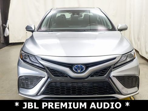 Used 2023 Toyota Camry XSE image 3