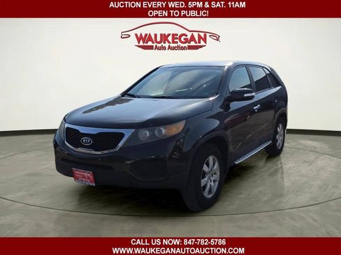 Used 2012 Kia Sorento FWD w/ Third Row Pkg image 1