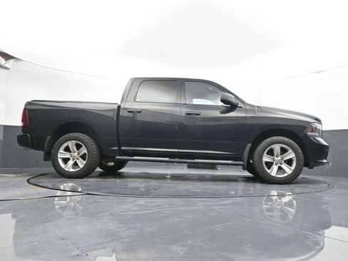Used 2015 RAM 1500 Express AWD/4WD image 23