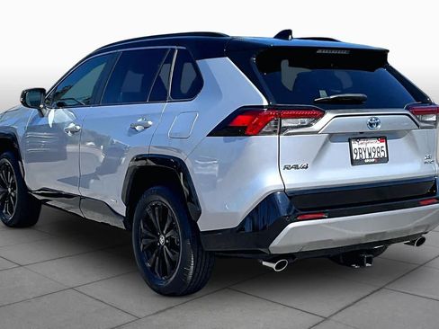 Used 2022 Toyota RAV4 XSE AWD/4WD image 11