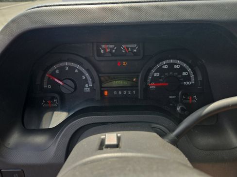 Used 2013 Ford E-350 and Econoline 350 XLT RWD image 16