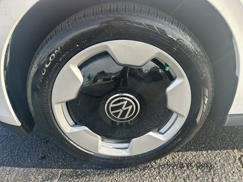 Used 2025 Volkswagen ID. Buzz Pro S image 31
