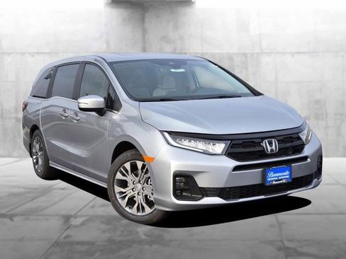 New 2026 Honda Odyssey Touring image 2